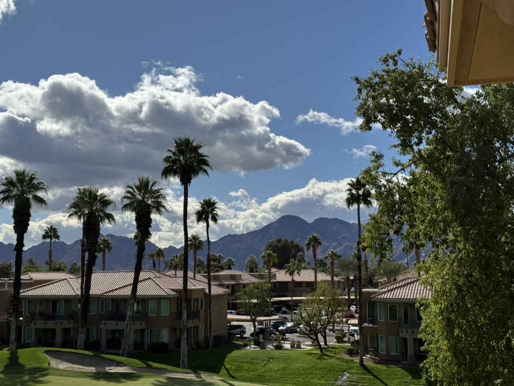 Marriott Shadow Ridge villas with palms and the Santa Rosa Mountains rising behind